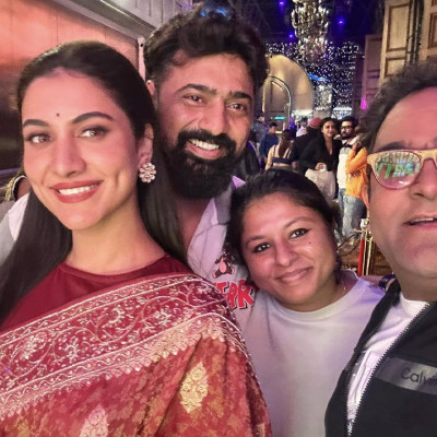 বিতর্কিত ময়ূখের সঙ্গে সেলফি : কটাক্ষের শিকার দেব-রুক্মিণী