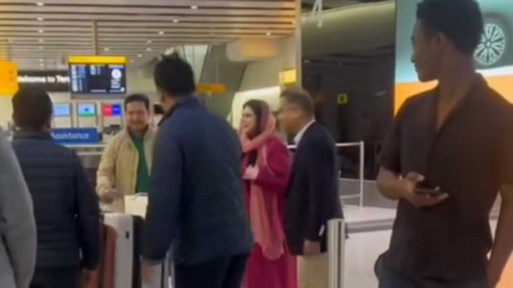 লন্ডনে পৌঁছেছেন জোবাইদা রহমান