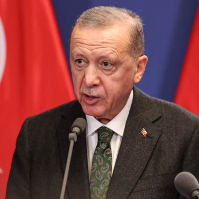 দাপুটে বোলিংয়ের পর স্বস্তিতে দিন পার বাংলাদেশের