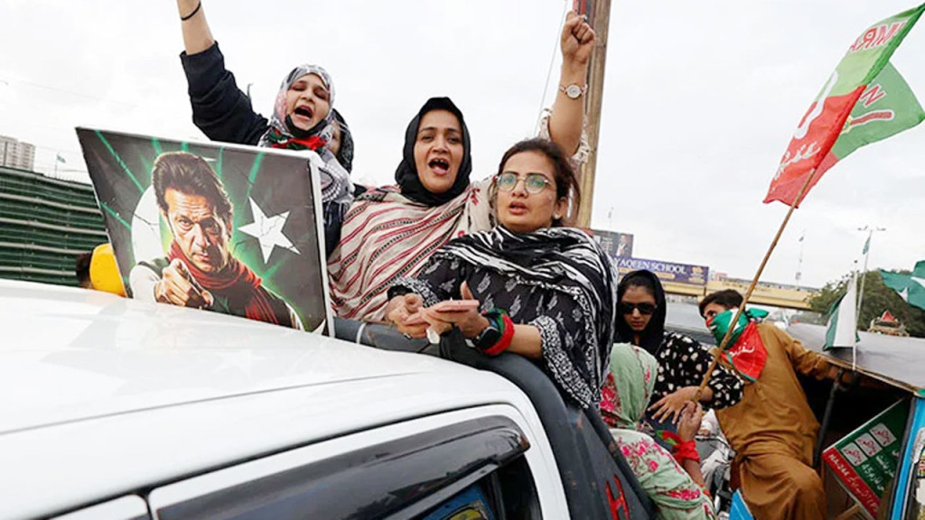 পাকিস্তানের স্বাধীনতা দিবসে বিক্ষোভ কর্মসূচি ঘোষণা ইমরানের দলের
