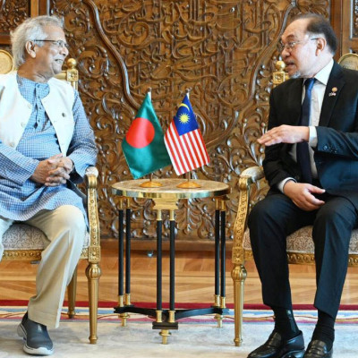 সংসার ভাঙল নির্মাতা দীপংকর দীপনের