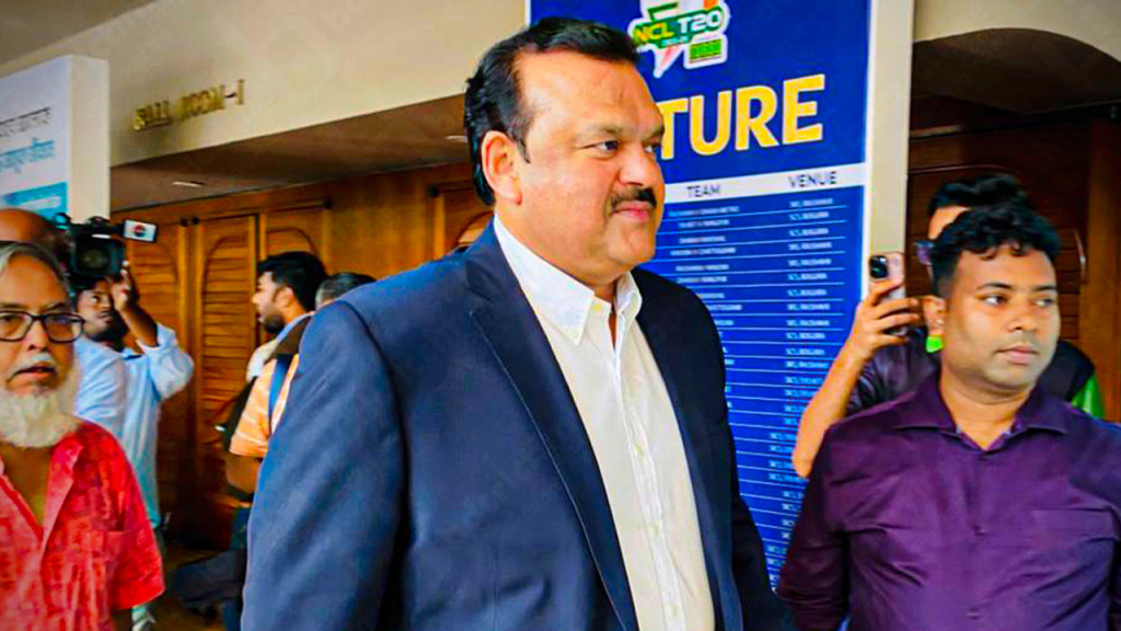 বিসিবির নির্বাচন না করার কারণ জানালেন আকরাম খান