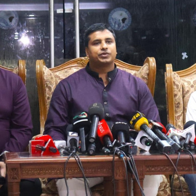 সেনা ক্যাম্পেই ভুয়া সেনাকর্মকর্তা আটক