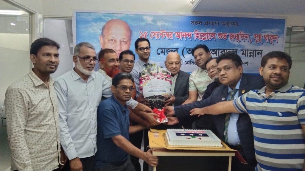 শেখ হাসিনার বিরুদ্ধে তিনটি হত্যাসহ আরো চার মামলা