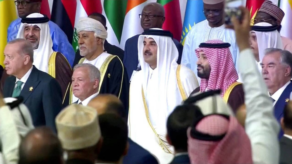 দোহা থেকে ইসরায়েলের বিরুদ্ধে ‘কথার মিসাইল’ ছুড়েছেন আরব-মুসলিম নেতারা