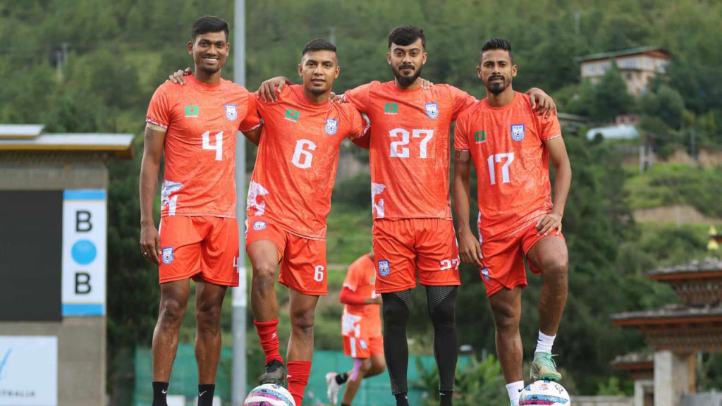 নড়াইলে মাশরাফীর প্রচেষ্টায় ৮৯ জন সাড়ে ৪৪ লক্ষ টাকার চিকিৎসা সহায়তা পেলো!