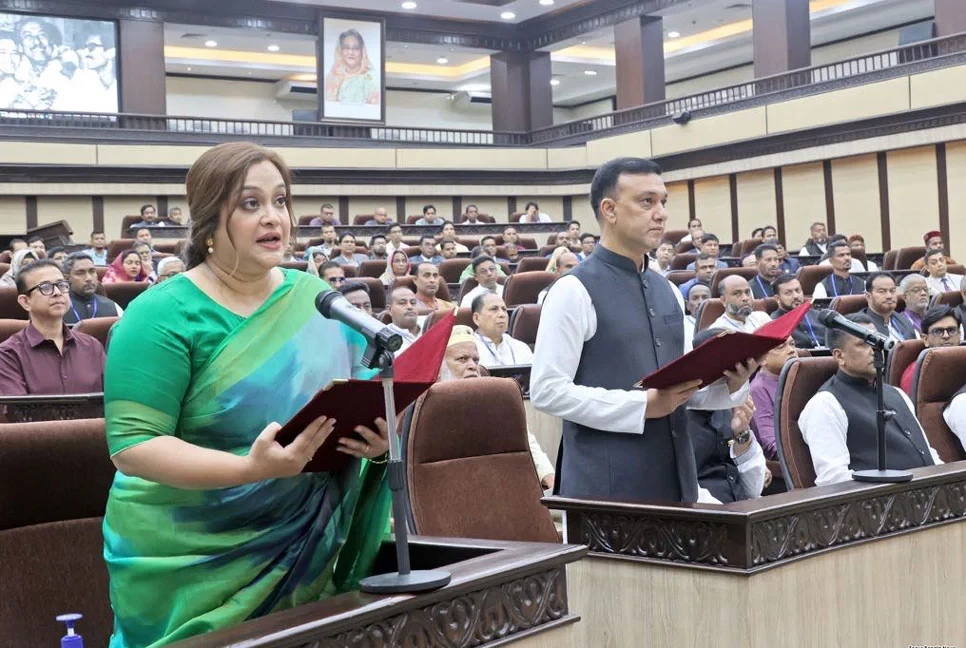 শপথ নিলেন কুমিল্লা-ময়মনসিংহ সিটি মেয়র