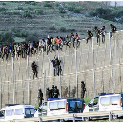 বছরে ৩ লাখ নথিবিহীন অভিবাসীকে নিয়মিত করবে স্পেন