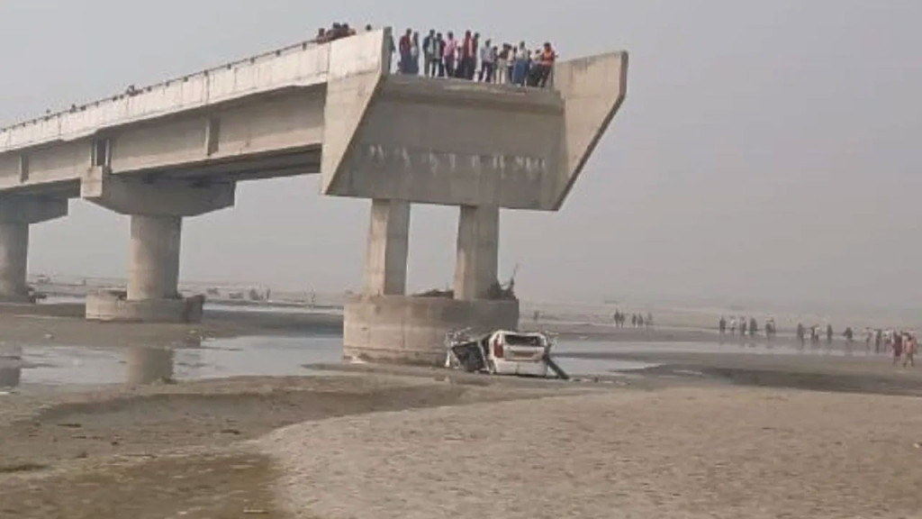 জিপিএসের দেখানো রাস্তায় চালাতে গিয়ে গাড়ি পড়ল নদীতে, নিহত ৩