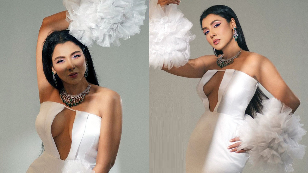 সাতসকালে উষ্ণতা ছড়ালেন রুনা খান