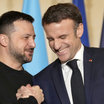 ইউক্রেনে পশ্চিমা সেনা পাঠানো নিয়ে ম্যাক্রোঁ-জেলেনস্কি আলোচনা