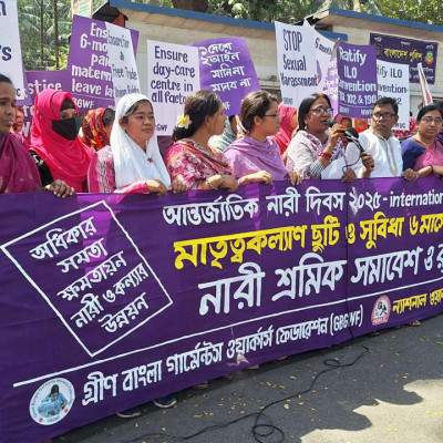 নারী শ্রমিকের মাতৃত্বকালীন ছুটি ৬ মাস করার দাবি