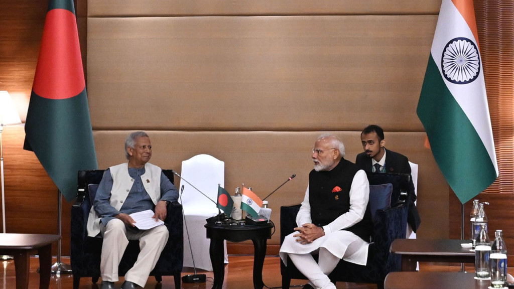 ব্যাংককে ড. ইউনূসের সঙ্গে নরেন্দ্র মোদির বৈঠক শুরু