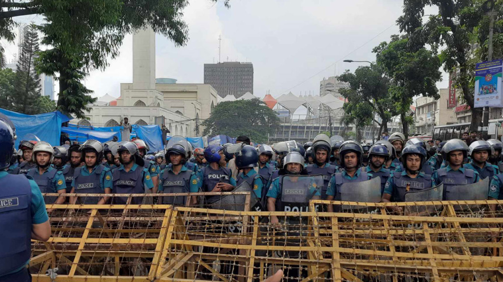 নড়াইলে ভাড়াটিয়ার ঘরে মিলল গৃহবধূর গলাকাটা মরদেহ