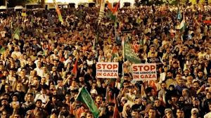 ইসমাইল হানিয়া হত্যার প্রতিবাদে তুরস্কে হাজারো মানুষের বিক্ষোভ