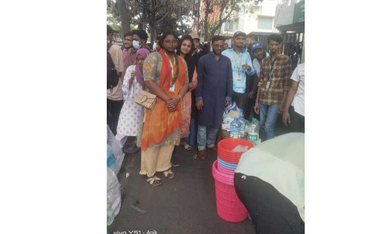 ১০ বছরের মধ্যেই বিলুপ্ত হবে স্মার্টফোন, কিন্তু কেন?