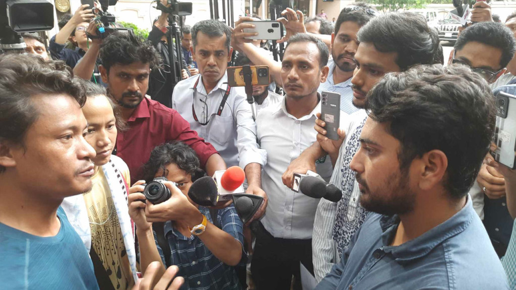 টস জিতে বোলিং নেওয়ার কারণ জানালেন রিশাদ