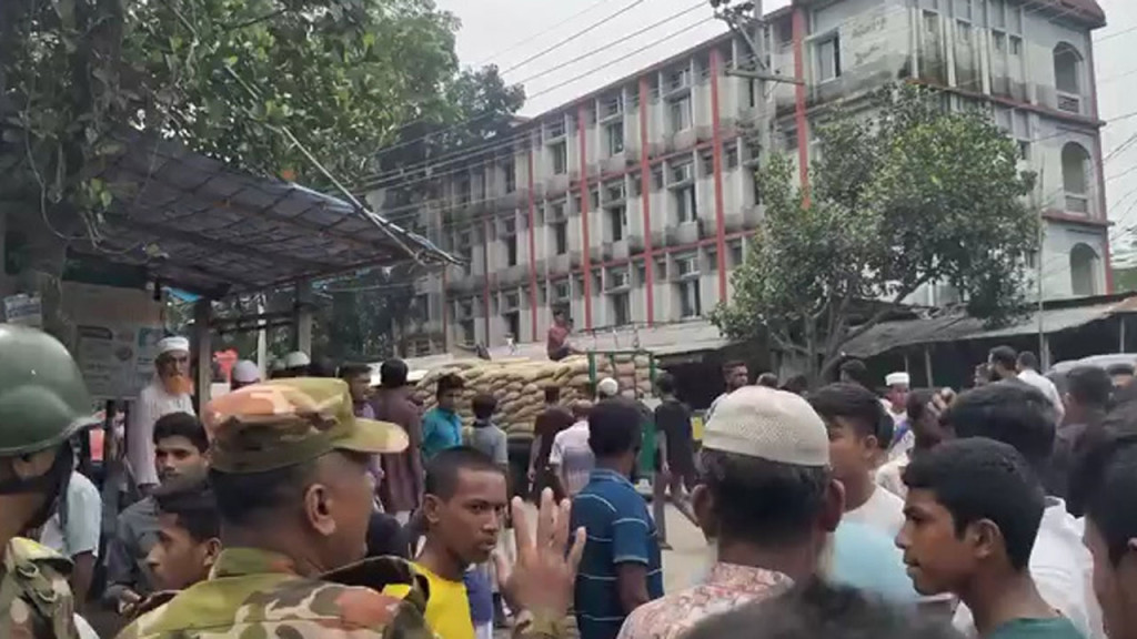 কিশোরগঞ্জে ঈদে মিলাদুন্নবীর মিছিল ঘিরে সংঘর্ষে নিহত ১, আহত ২০