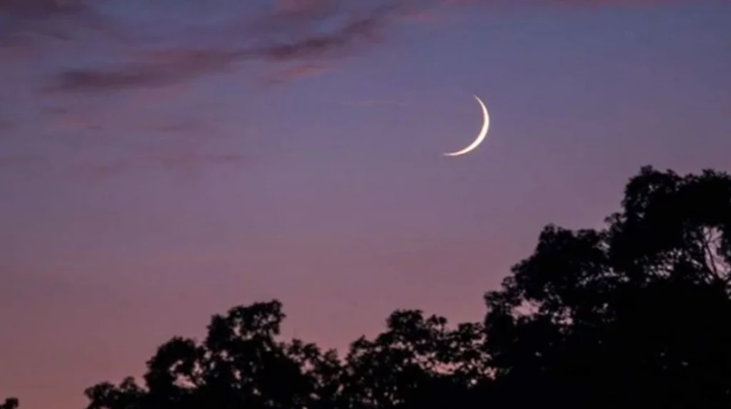 চাঁদ দেখা গেছে, কাল থেকে রোজা শুরু