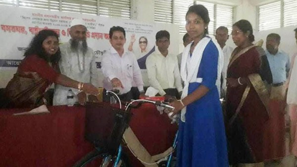 বাংলাদেশসহ ৩১ দেশকে রুশ মুদ্রায় লেনদেনের অনুমতি