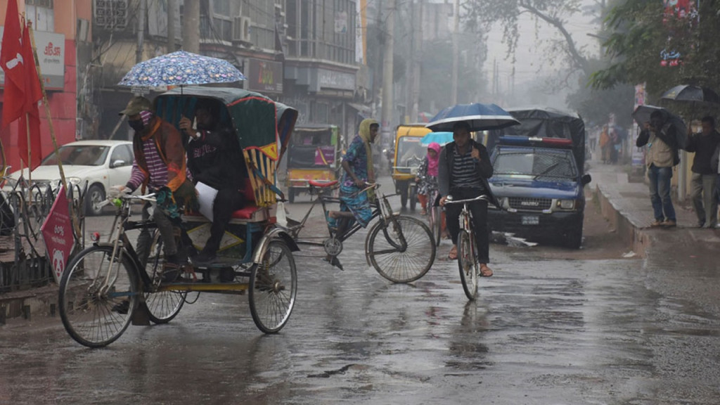 তীব্র শীত আর কুয়াশার সঙ্গে যোগ হতে পারে বৃষ্টি