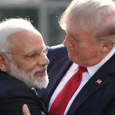 ট্রাম্পের মন জয়ে যে ‘উপহার’ নিয়ে গেলেন মোদি