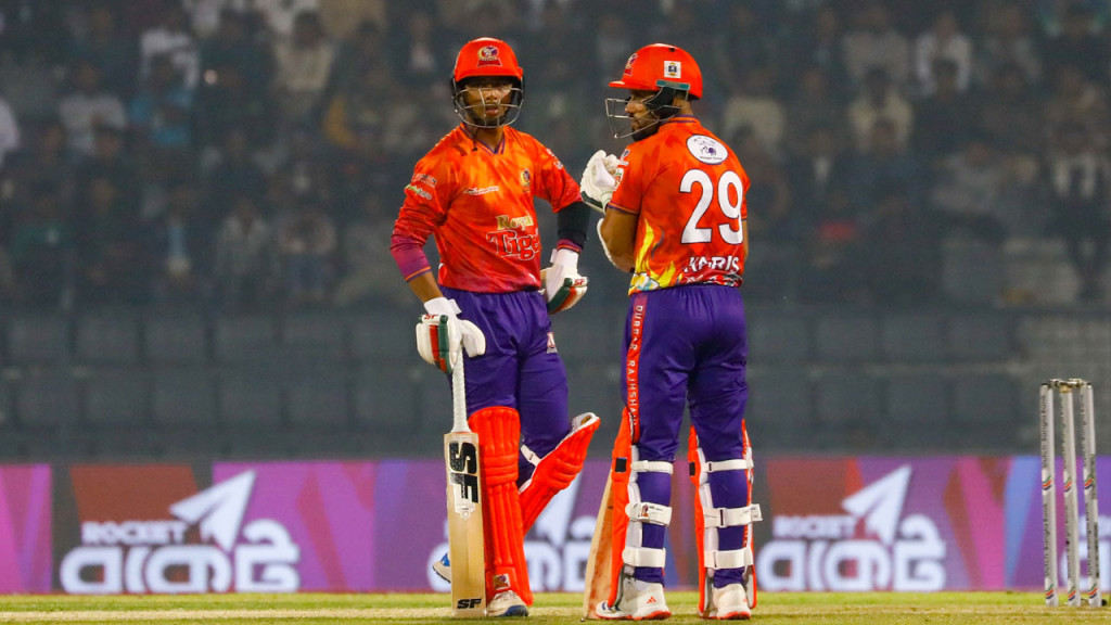 আইফোন ১৫ : অতিরিক্ত গরম হওয়ার কারণ জানালো অ্যাপল