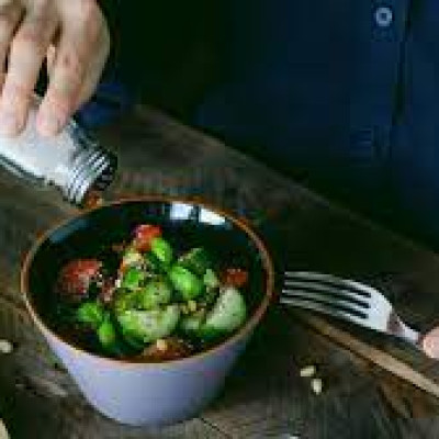 লবণ বেশি খান? শরীর ঠিক রাখতে যা করবেন