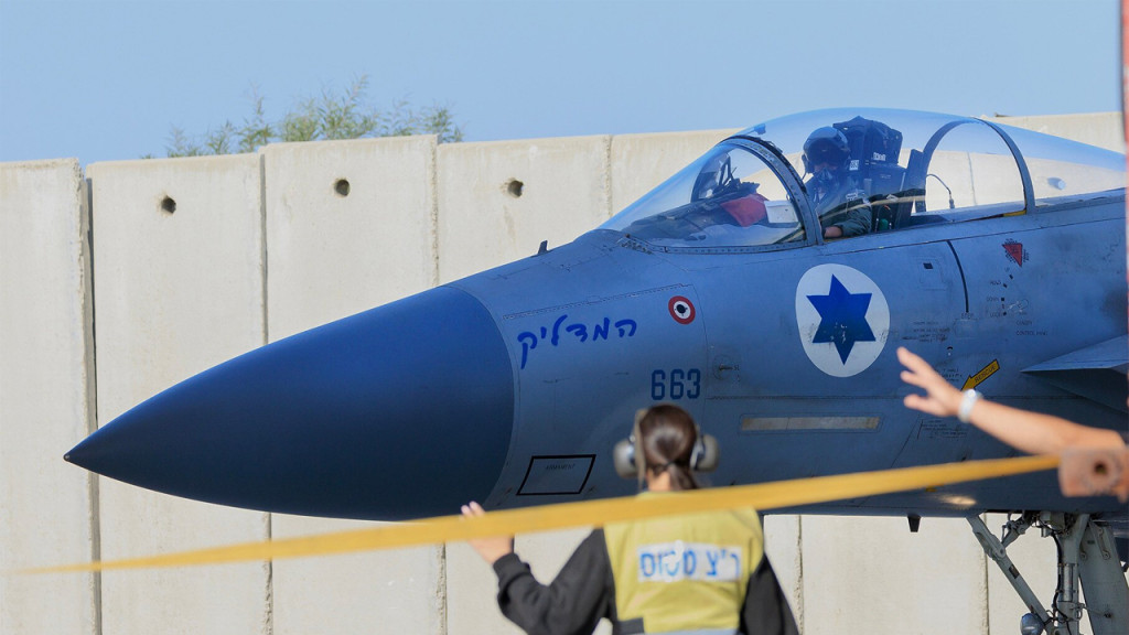 সামরিক স্থাপনায় আঘাত হেনেছে ইরানের ক্ষেপণাস্ত্র, স্বীকার করল ইসরায়েল