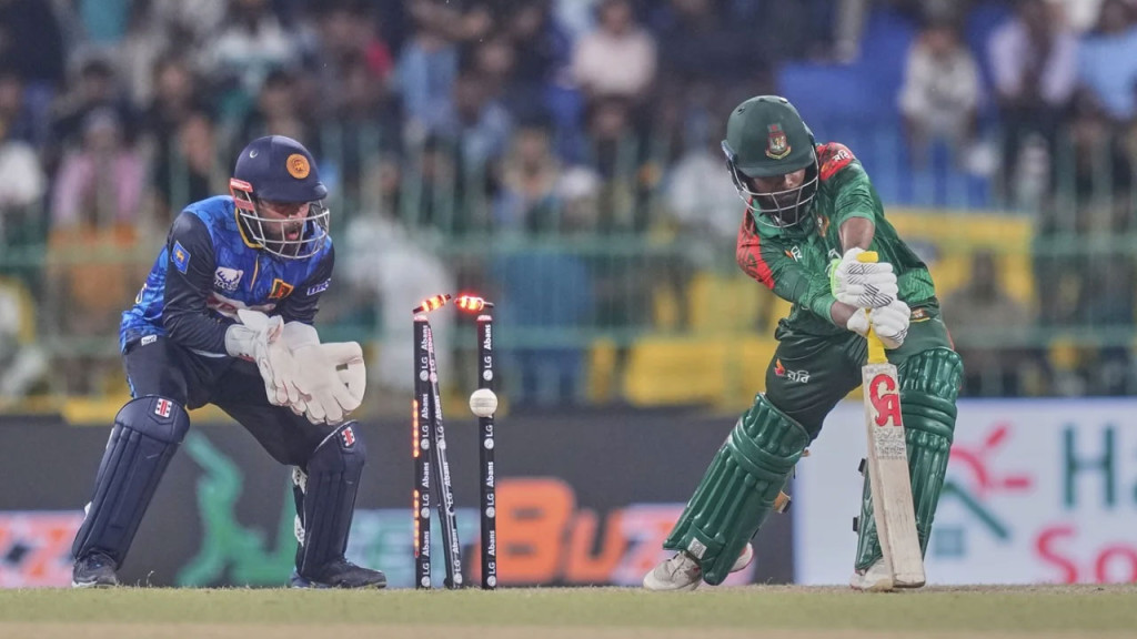 ব্যাটিং ব্যর্থতায় ৯৯ রানে হারল বাংলাদেশ