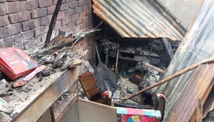 নড়াইলে আগুনে পুড়ল ৬ দোকান