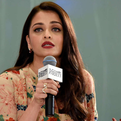 বচ্চন পরিবার নিয়ে মুখ খুলতে যাচ্ছেন ঐশ্বরিয়া?