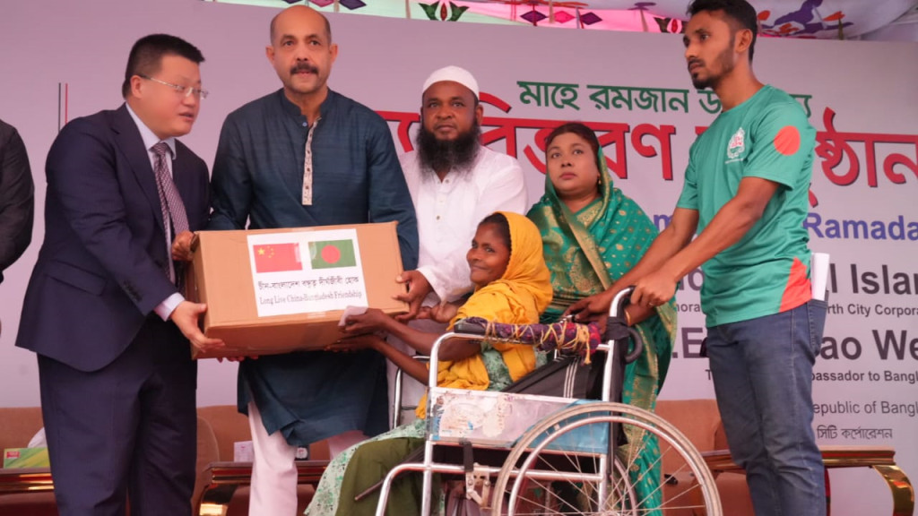 ডেঙ্গু থেকে রেহাই পেতে সচেতনতার বিকল্প নেই : মেয়র আতিক