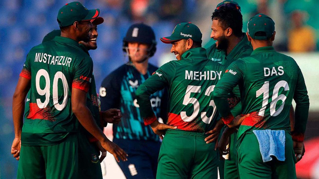 বিশ্বকাপের ম্যাচে চ্যাম্পিয়ন্স ট্রফির দৌড়