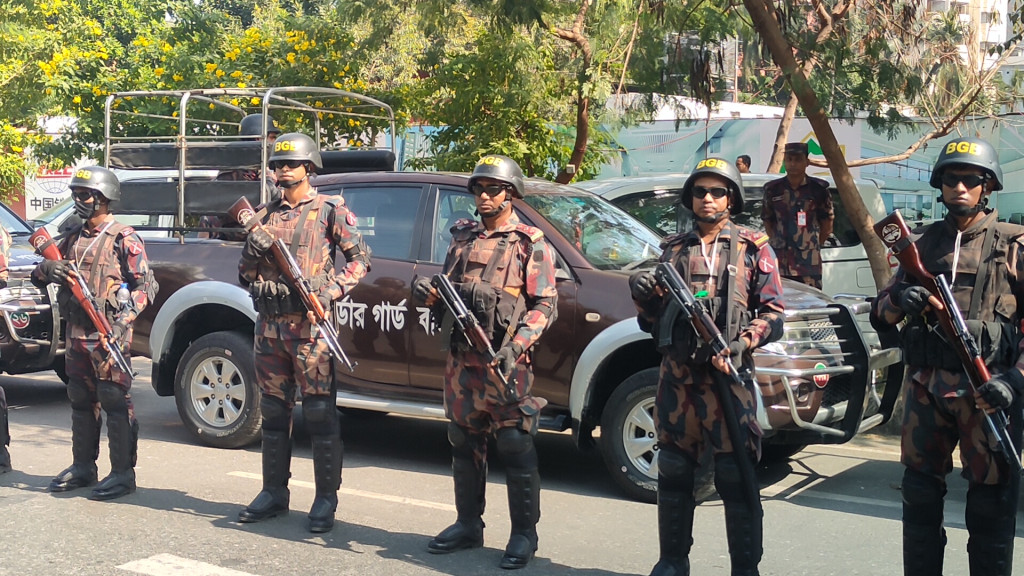 ইসি ভবনের আশপাশে নিরাপত্তা জোরদার, ৩ প্লাটুন বিজিবি মোতায়েন