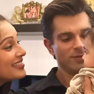 মেয়েকে ‘বাঘের বাচ্চা’ বললেন বিপাশা! কী করলো ছোট্ট দেবী?