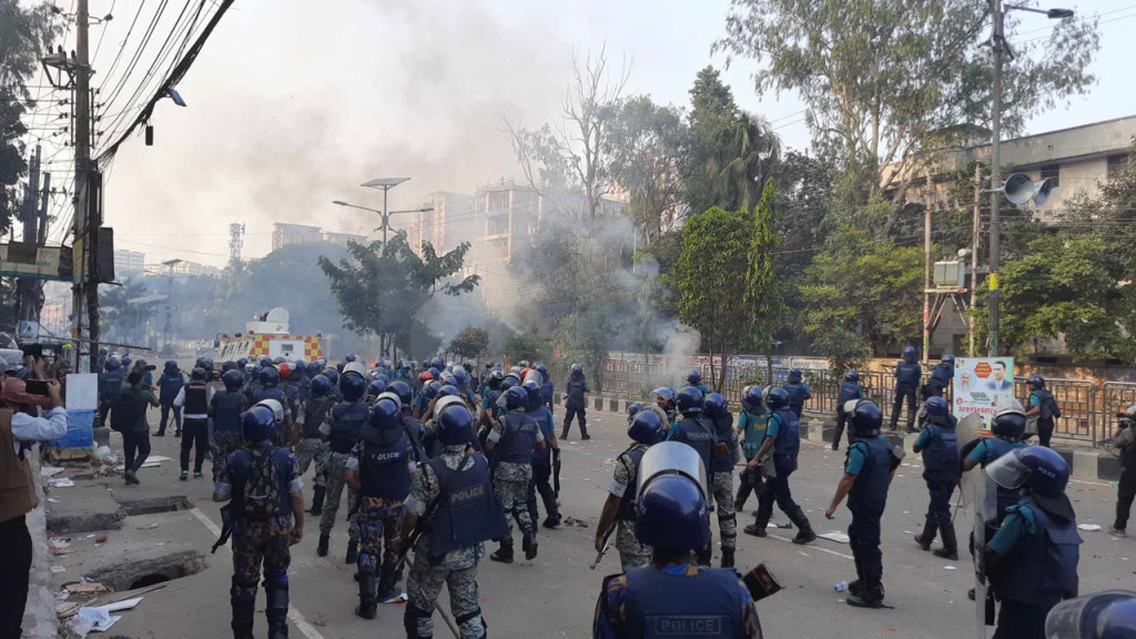 অরাজকতার দায় এড়াতে পারে না বিএনপি : স্বরাষ্ট্রমন্ত্রী