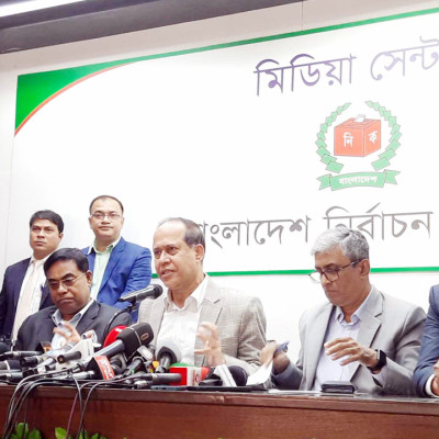 এখতিয়ারের বাইরের গিয়ে আমরা কিছু করব না : সিইসি