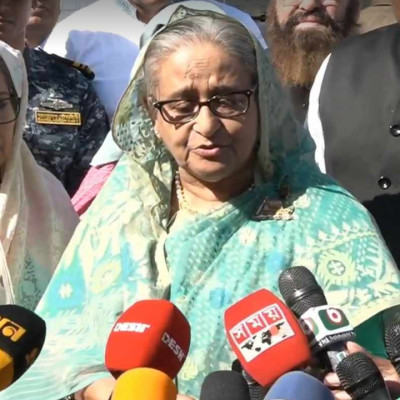 যারা অগ্নিসন্ত্রাস করছে, তাদের ক্ষমা নেই : প্রধানমন্ত্রী