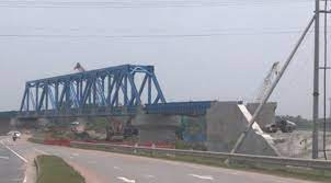 মধুমতি সেতু চালুর পর উন্নয়ন প্রকল্পে বদলে যাচ্ছে আর্থ সামাজিক অবস্থা