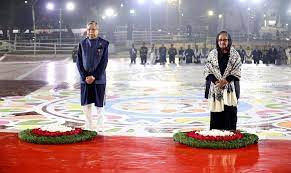 একুশের প্রথম প্রহরে রাষ্ট্রপতি-প্রধানমন্ত্রীর শ্রদ্ধা