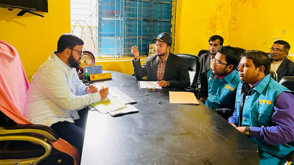 রোহিঙ্গাদের দেওয়া হচ্ছে জাতীয় পরিচয়পত্র