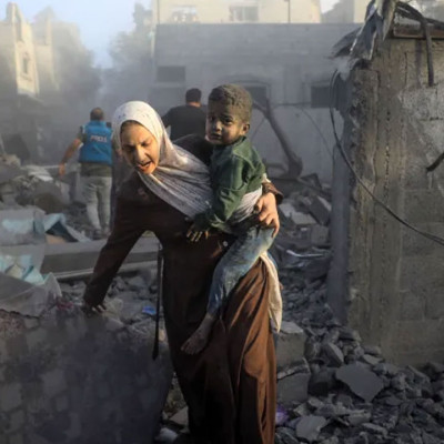 গাজায় শরণার্থী শিবিরে ইসরায়েলি বাহিনীর গণহত্যা, নিহত অন্তত ৭০