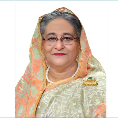 সরকার দেশকে অর্থনৈতিকভাবে সমৃদ্ধ করতে কাজ করে যাচ্ছে