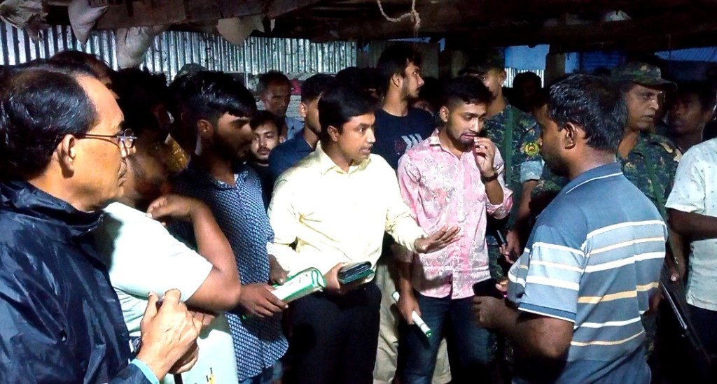 নড়াইলে  বিশেষ টাস্কফোর্স অভিযানে ৫ ব্যবসায়ীকে সাড়ে ১১ হাজার টাকা  জরিমানা