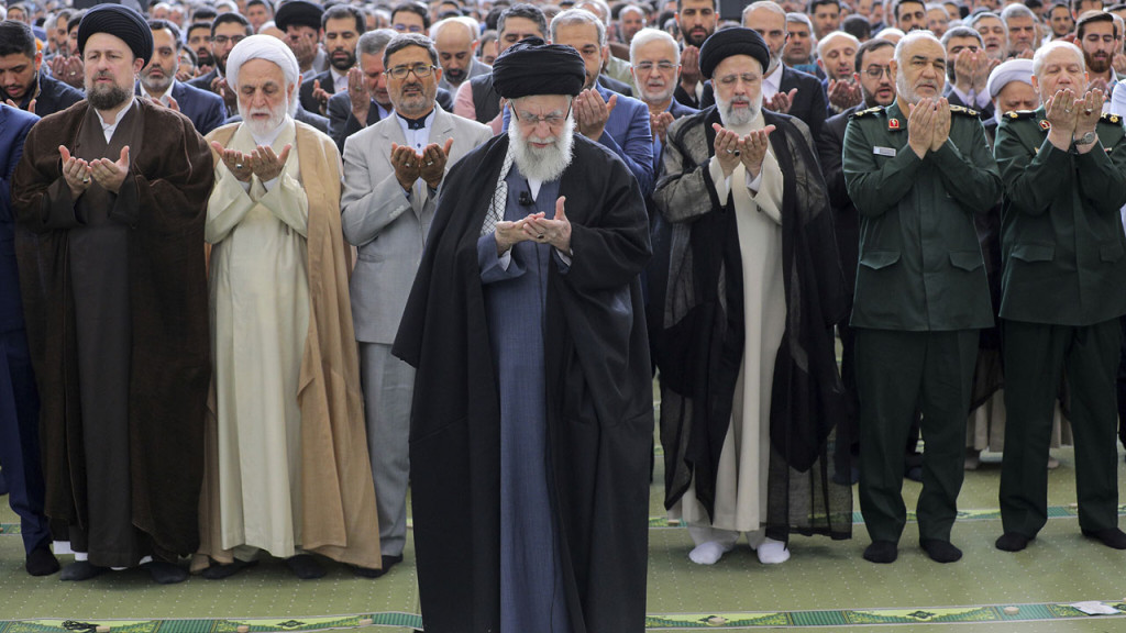 ইসরায়েলে ১০০ ড্রোন, কয়েক ডজন ক্ষেপণাস্ত্র ছুড়তে পারে ইরান