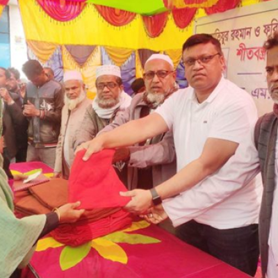 নড়াইলে দুস্থদের মাঝে শীতবস্ত্র বিতরণ