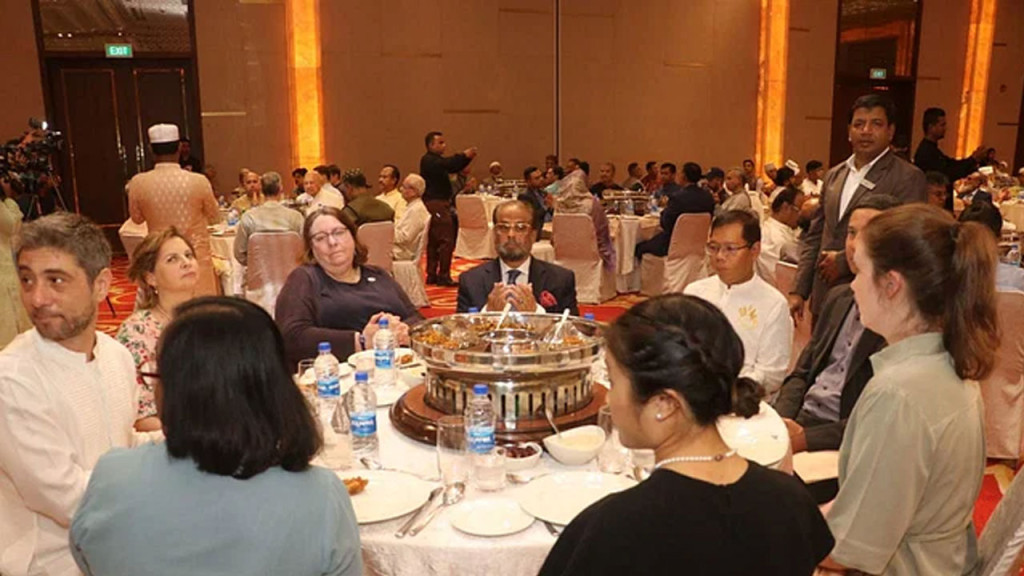 জাপার ইফতারে যাননি আওয়ামী লীগ, বিএনপির কেউই