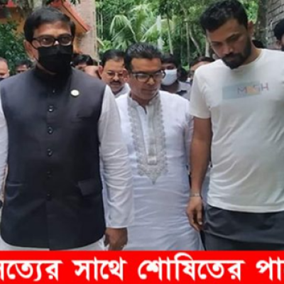 নড়াইলে হিন্দুদের ক্ষতিগ্রস্থ বাড়িঘর ও মন্দির পরিদর্শন করেছেন বাহাউদ্দিন নাছিম ও মোজাম্মেল হক