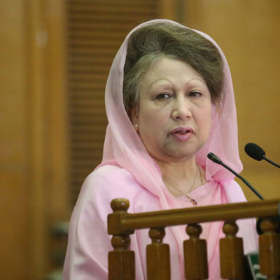 খালেদার সাজা স্থগিতের মেয়াদ বাড়ানোর আবেদন স্বরাষ্ট্র মন্ত্রণালয়ে